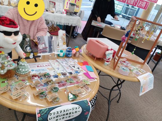 ハンドメイドコーナーに子供がいる