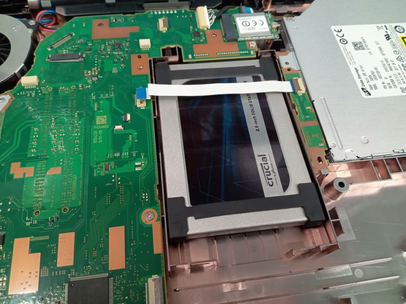 ソリッドステートドライブ